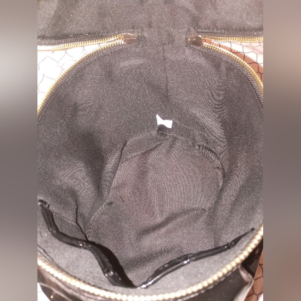 Skull Head Purse,Blk Patent Leather,NWT!crossbody or hand bag Goth Punk Biker - Picture 4 of 11